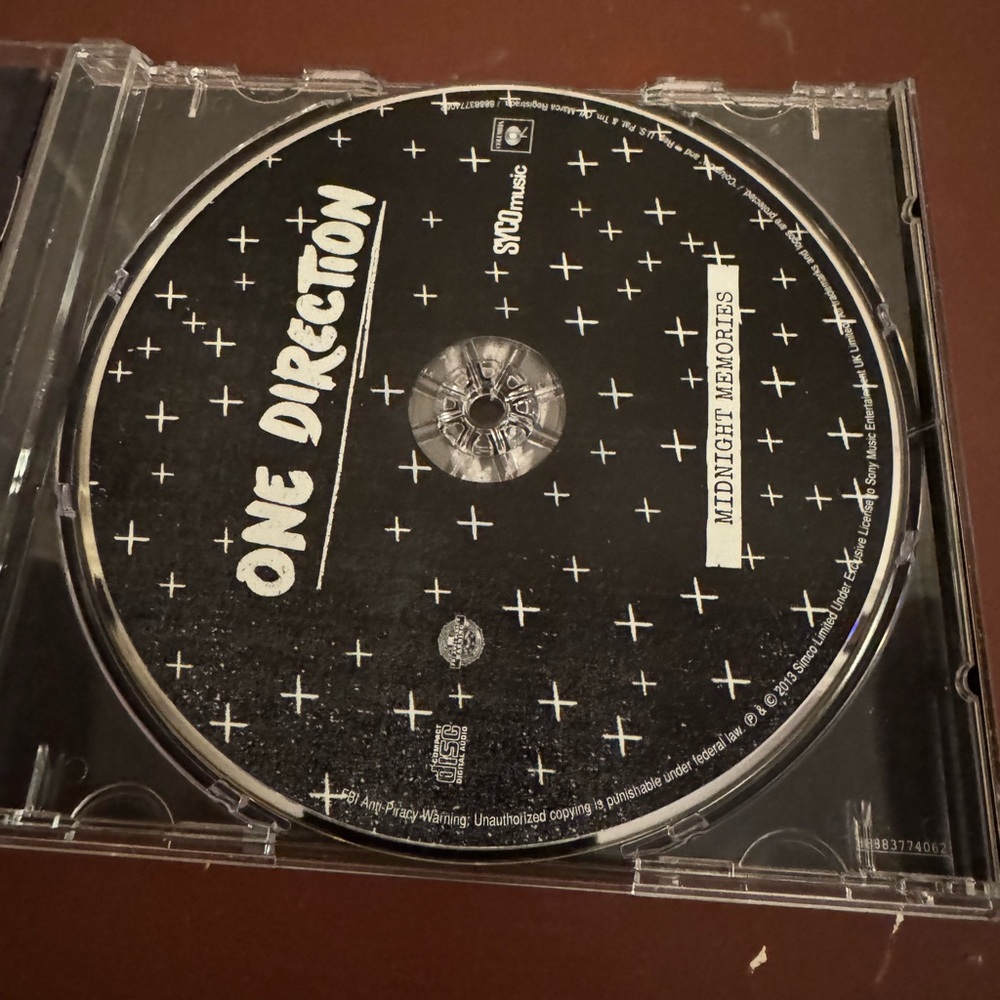 One Direction Midnight Memories CD - Picture 2 of 2